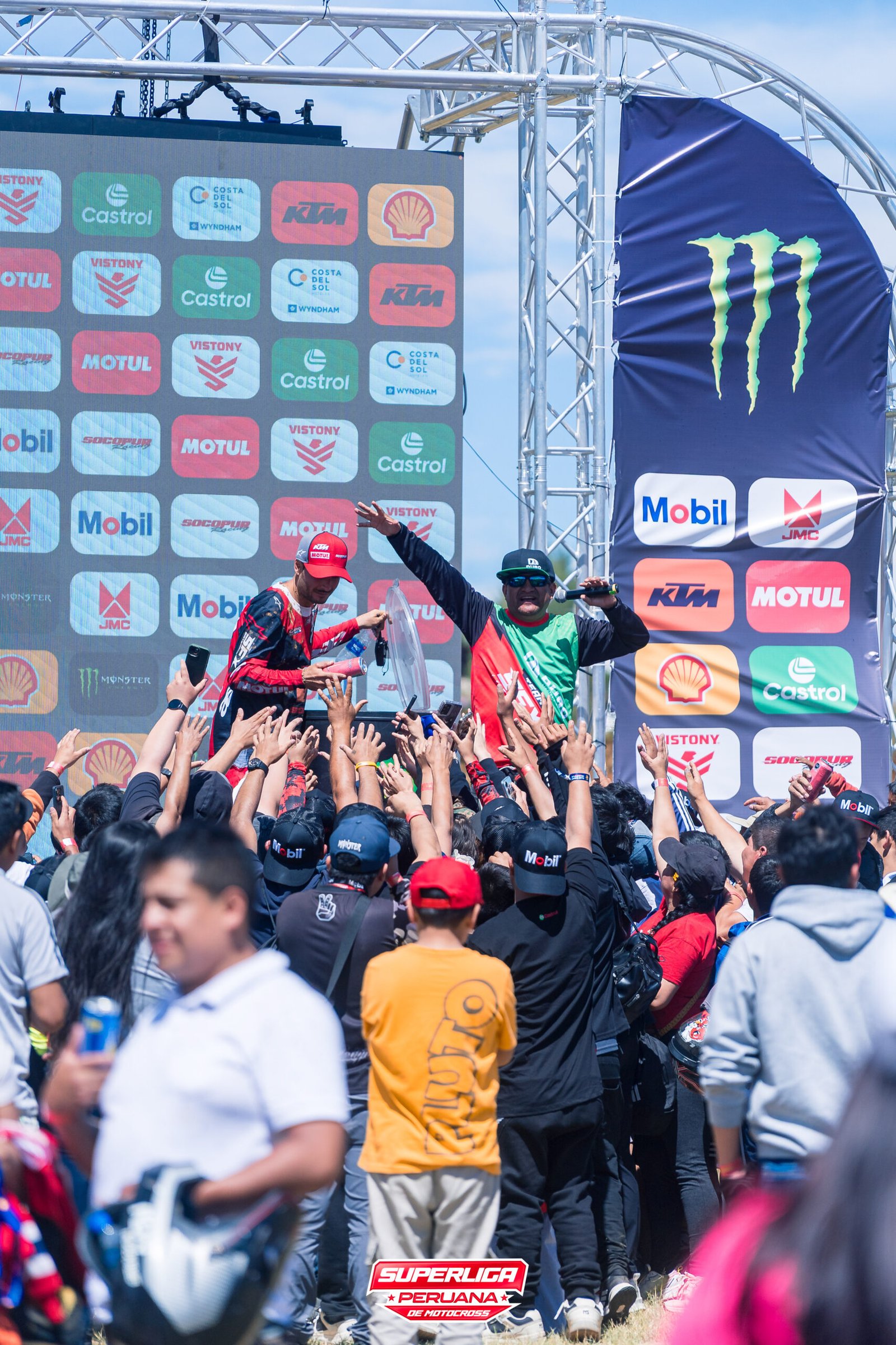 Motocross peruano en competencia