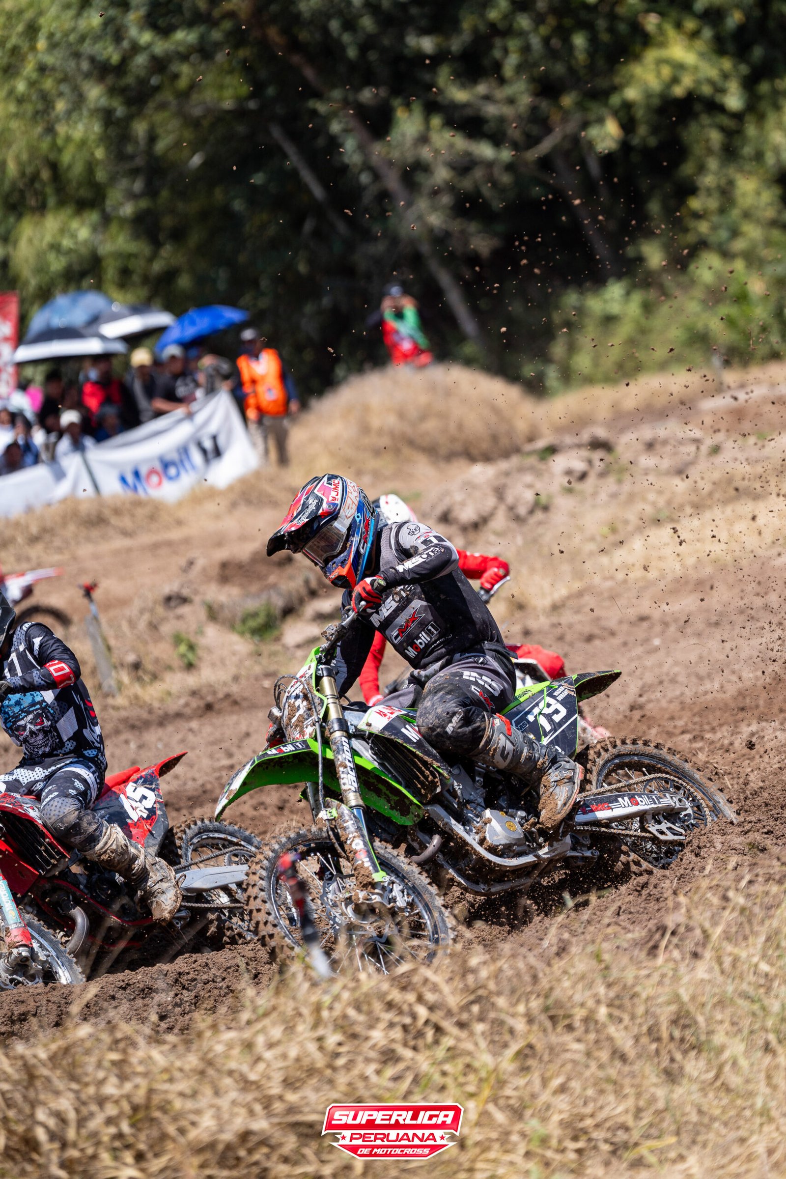Acción de la Superliga Peruana de Motocross